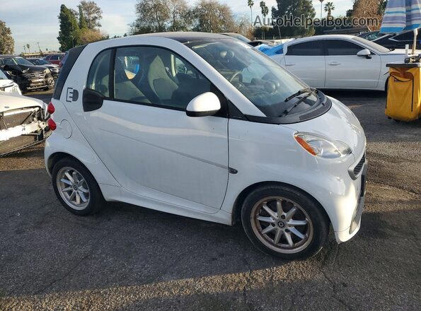 WMEEJ9AAXGK845484 2016 SMART FORTWO Белый Вид спереди