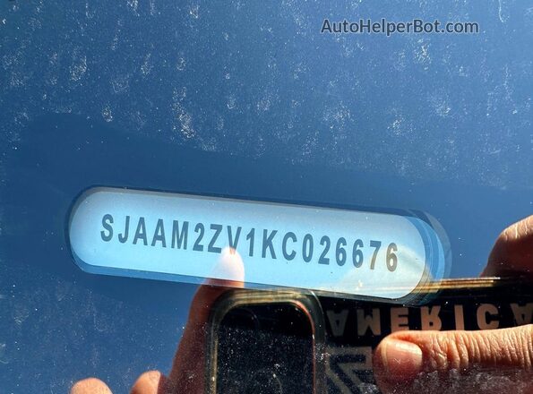 SJAAM2ZV1KC026676 2019 BENTLEY BENTAYGA Белый Вид задней части салона