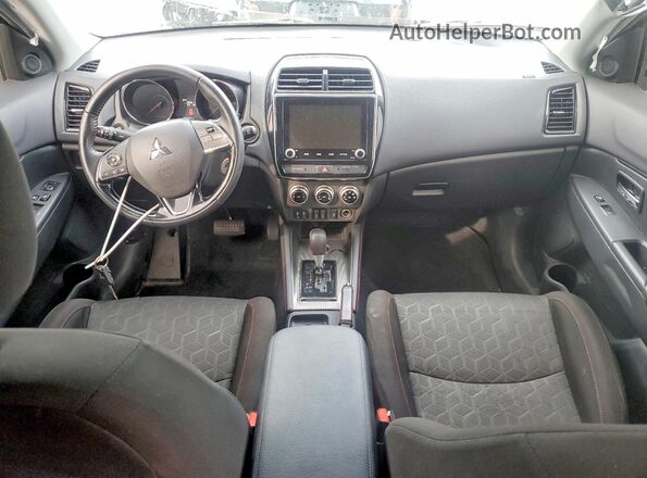 JA4ARUAU5MU009868 2021 MITSUBISHI OUTLANDER Серебряный Вид щитка приборов