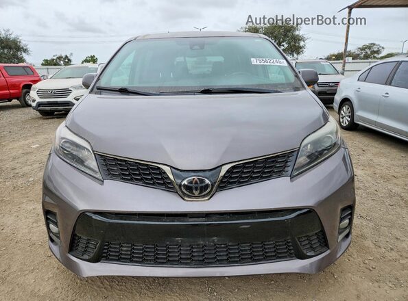 5TDXZ3DC2JS950630 2018 TOYOTA SIENNA Серый Вид сзади