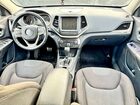 2017 Jeep Cherokee Latitude Серый vin: 1C4PJLCB4HW508135