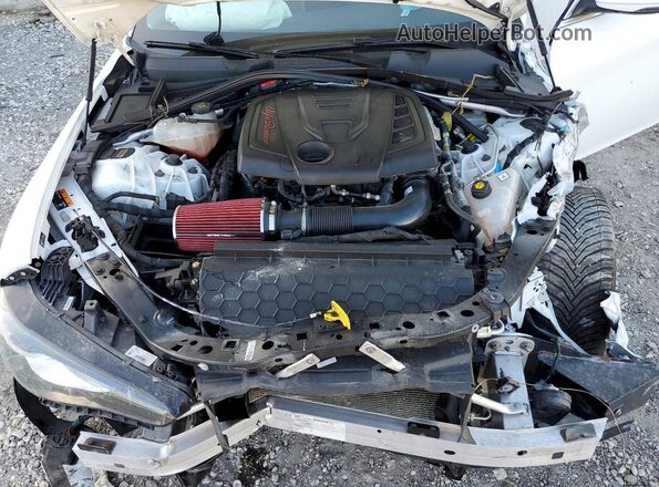 ZARFAEDN1J7573529 2018 ALFA ROMEO GIULIA White Вид підкапотного простору