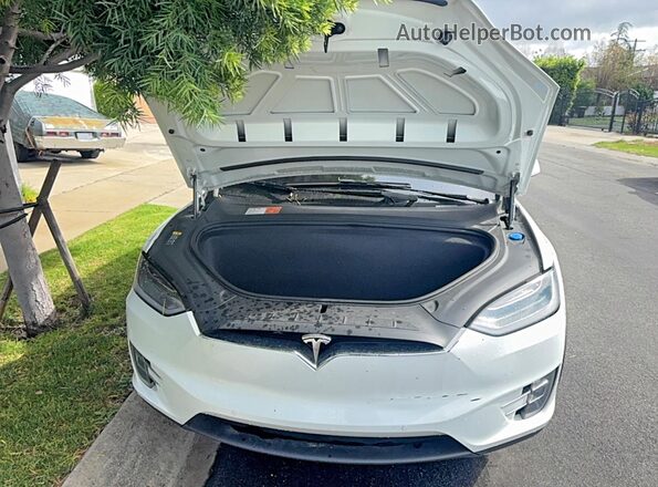 5YJXCDE48HF061148 2017 TESLA MODEL X Белый Вид панели приборов