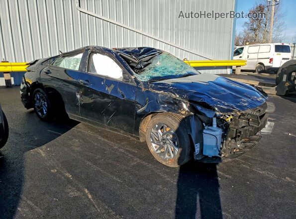 KMHLM4DG2RU750467 2024 HYUNDAI ELANTRA Черный Вид спереди
