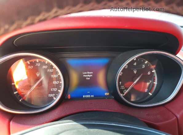 ZN661XUL9HX225829 2017 MASERATI LEVANTE Черный Вид задних сидений