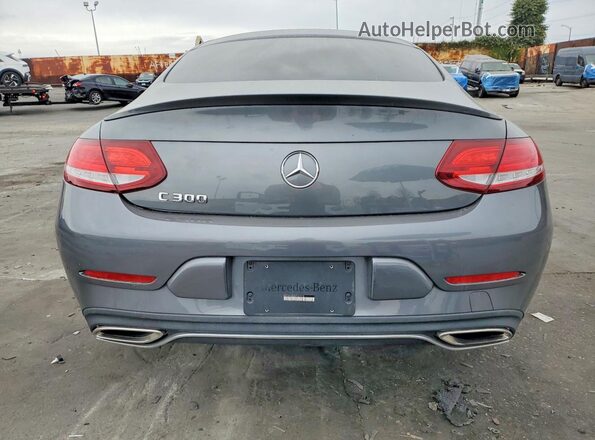 WDDWJ4JB5HF461014 2017 MERCEDES-BENZ C-CLASS Серебряный Вид салона спереди