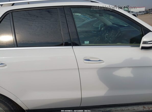 4JGDA5HB2HA943364 2017 MERCEDES-BENZ GLE 350 Белый Вид задней части салона