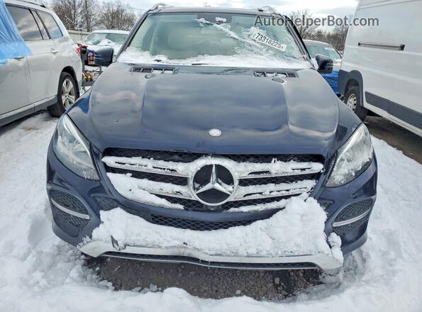 4JGDA5HB2HA945602 2017 MERCEDES-BENZ GLE Blue Widok z przodu