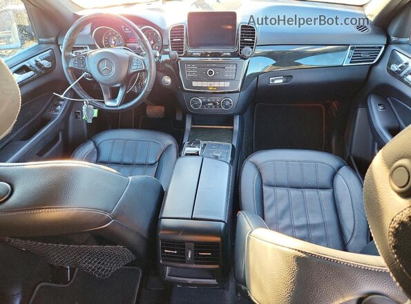 4JGDA5HB2JB152218 2018 MERCEDES-BENZ GLE Черный Вид панели приборов
