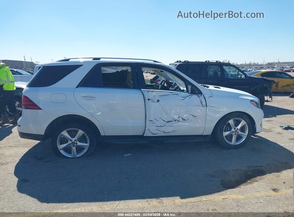 4JGDA5JB7JB173656 2018 MERCEDES-BENZ GLE 350 Белый Вид щитка приборов