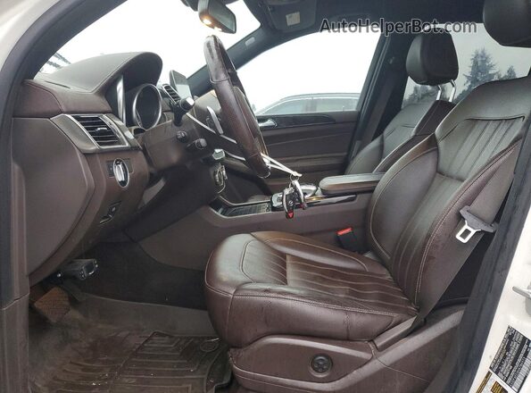 4JGDF6EE0HA786973 2017 MERCEDES-BENZ GLS-CLASS Белый Вид панели приборов