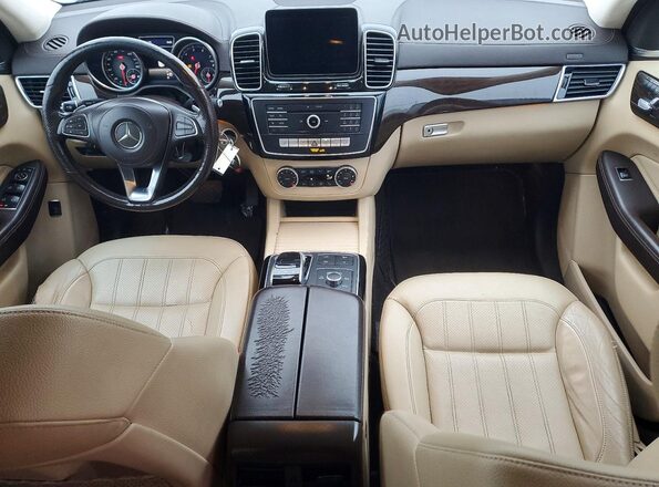 4JGDF6EE6HA945558 2017 MERCEDES-BENZ GLS Белый Вид панели приборов