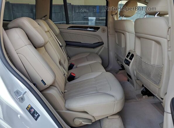 4JGDF6EE8GA672900 2016 MERCEDES-BENZ GL-CLASS White Вид задньої частини салону