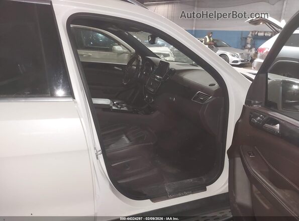 4JGDF6EE9HA792982 2017 MERCEDES-BENZ GLS 450 White Вид салону спереду