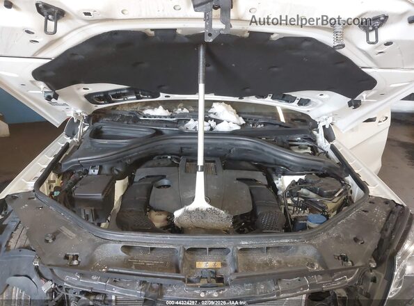 4JGDF6EE9HA792982 2017 MERCEDES-BENZ GLS 450 White Вид ззаду