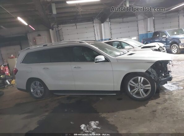 4JGDF6EE9HA792982 2017 MERCEDES-BENZ GLS 450 White Вид задньої частини салону