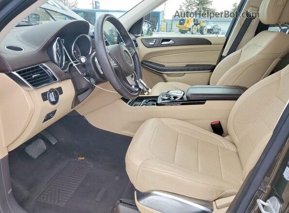 4JGDF7DE2JB034540 2018 MERCEDES-BENZ GLS Коричневый Вид салона спереди