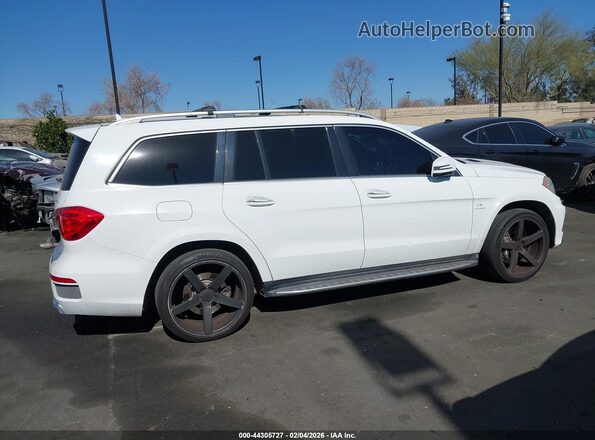 4JGDF7EE3GA670753 2016 MERCEDES-BENZ AMG Белый Вид задней части салона