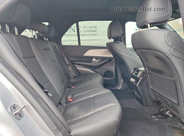 4JGFB4FB8SB463320 2025 MERCEDES-BENZ GLE Silver Vista interior trasera