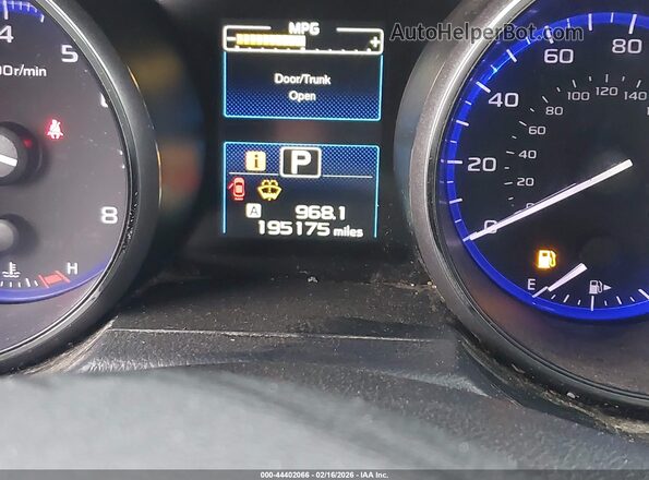 4S3BNAC68J3039774 2018 SUBARU LEGACY Серый 