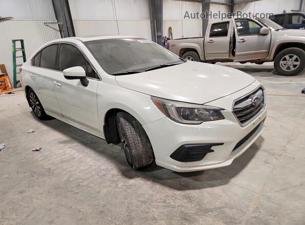 4S3BNAD60J3037516 2018 SUBARU LEGACY White Przód prawy