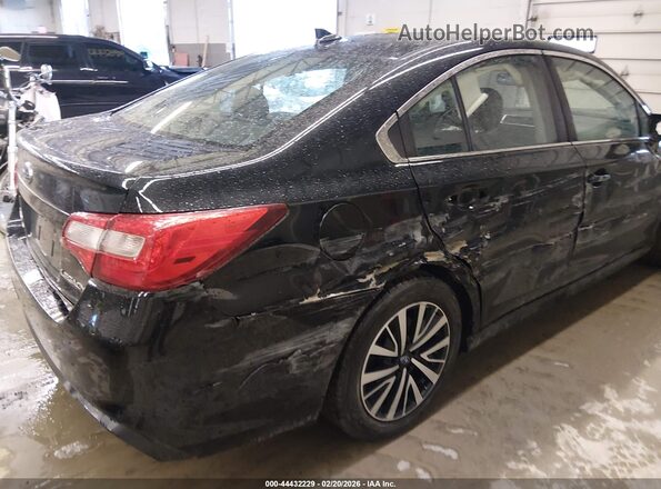 4S3BNAF65J3042448 2018 SUBARU LEGACY Черный Задняя правая четверть
