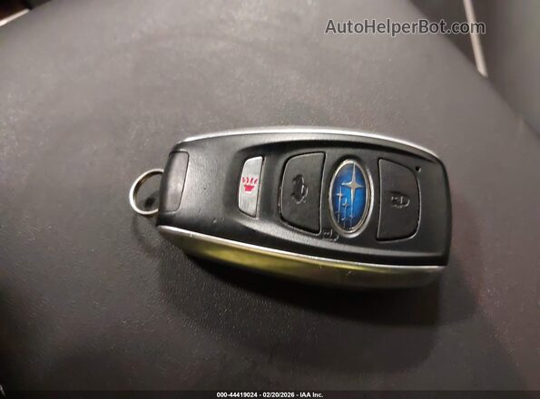 4S3BNAN67J3024826 2018 SUBARU LEGACY Белый Вид панели приборов