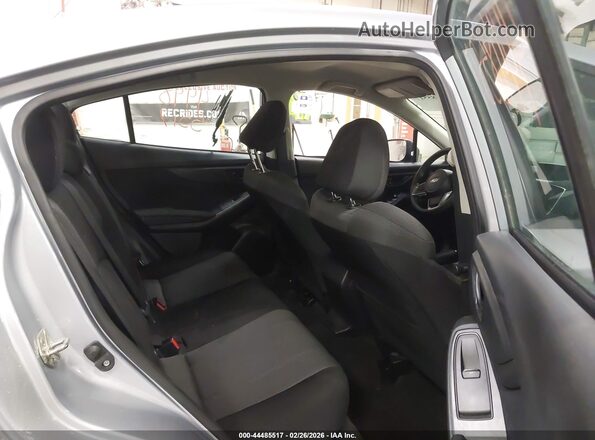 4S3GKAC60K3611940 2019 SUBARU IMPREZA Silver Widok naklejki z numerem VIN