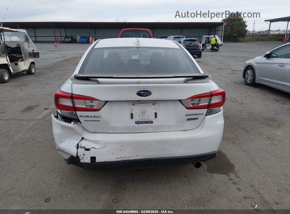 4S3GKAM62J3600130 2018 SUBARU IMPREZA Белый 
