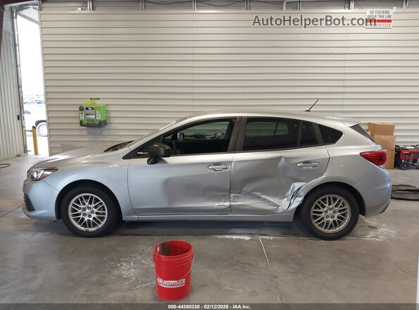 4S3GTAA65P1704228 2023 SUBARU IMPREZA Серебряный Панорамный вид салона 360°