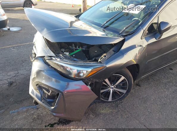 4S3GTAC68K3754485 2019 SUBARU IMPREZA Gray 