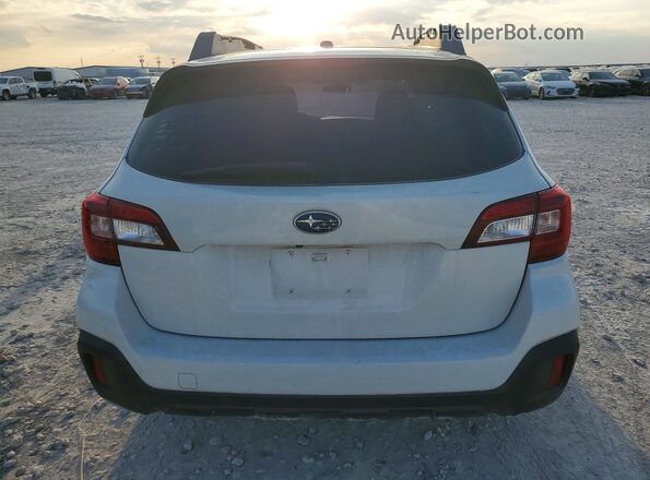 4S4BSABC9K3264816 2019 SUBARU OUTBACK White Rear view