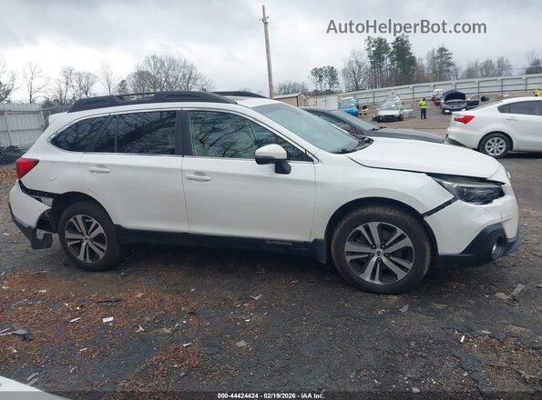 4S4BSANC0J3269798 2018 SUBARU OUTBACK Белый Вид щитка приборов