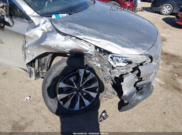 4S4BSANC3H3412950 2017 SUBARU OUTBACK Серебряный Вид спереди