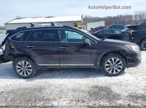 4S4BSATC0H3216015 2017 SUBARU OUTBACK Бордовый Вид задней части салона