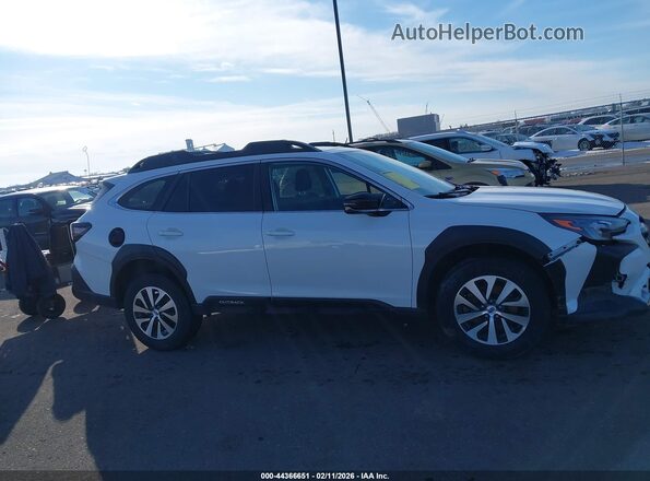 4S4BTACC3R3265417 2024 SUBARU OUTBACK Белый Вид задней части салона