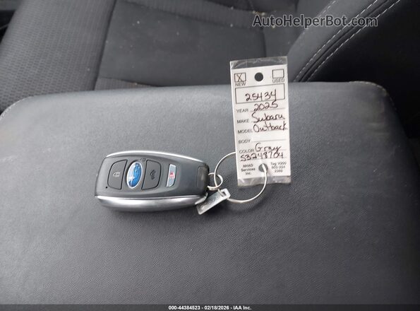 4S4BTADC3S3248704 2025 SUBARU OUTBACK Gray Առջևի վահանակի տեսք