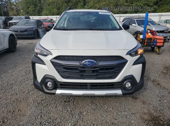 4S4BTANC8P3152024 2023 SUBARU OUTBACK White Widok z przodu