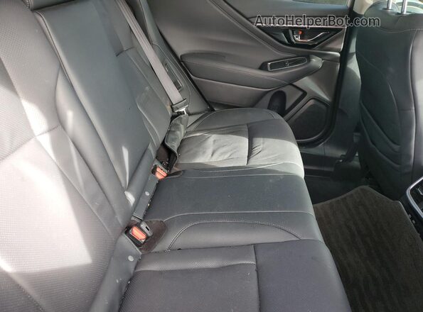 4S4BTANC8P3152024 2023 SUBARU OUTBACK White Widok wnętrza z tyłu