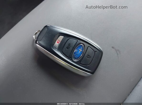 4S4BTGLD7P3153003 2023 SUBARU OUTBACK Silver Առջևի վահանակի տեսք