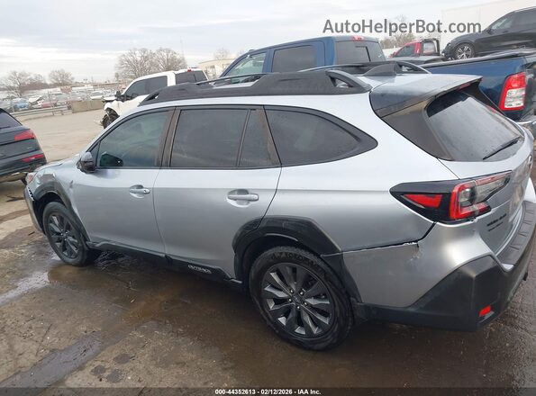 4S4BTGLD7P3153003 2023 SUBARU OUTBACK Silver Սալոնի 360 աստիճան տեսք
