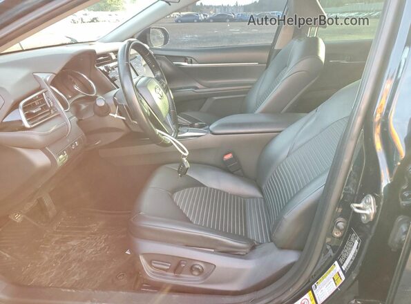 4T1B11HKXKU749512 2019 TOYOTA CAMRY Black Widok wnętrza z przodu