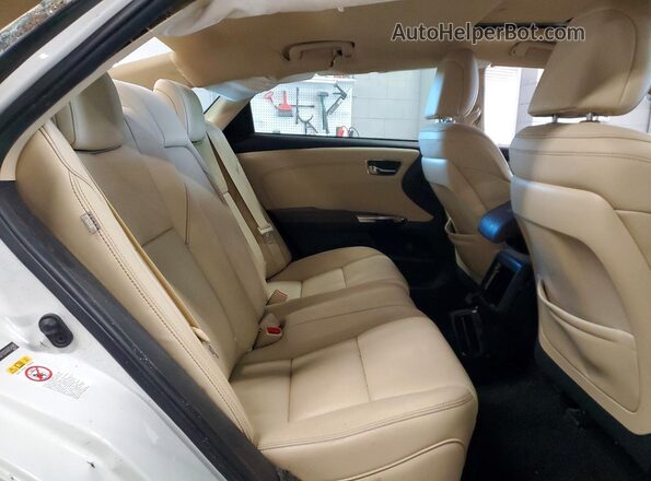 4T1BD1EB3GU054985 2016 TOYOTA AVALON White Rear seats view