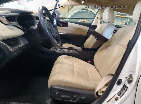 4T1BD1EB3GU054985 2016 TOYOTA AVALON White Front interior view