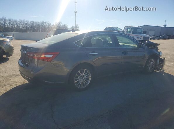 4T1BD1EB7JU063048 2018 TOYOTA AVALON Угольный Задняя правая четверть