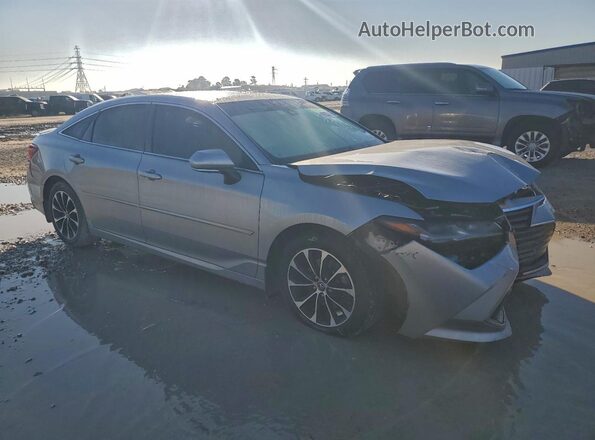 4T1BZ1FB2KU018410 2019 TOYOTA LE Серый Передняя правая четверть