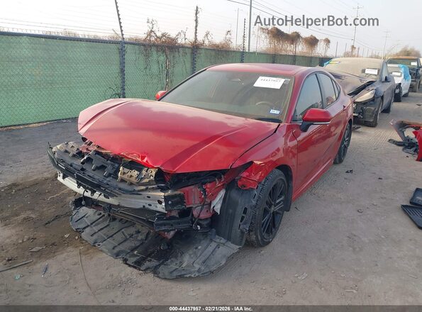 4T1DAACK0SU003571 2025 TOYOTA CAMRY Red Vista tres cuartos delantera izquierda