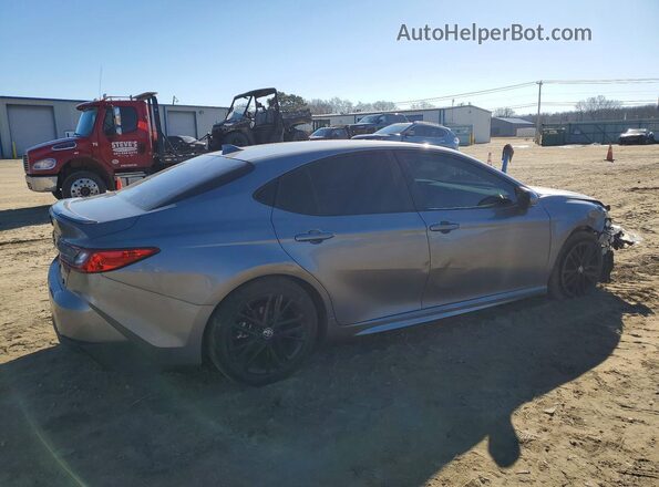 4T1DAACK1SU518465 2025 TOYOTA CAMRY Серебряный Задняя правая четверть