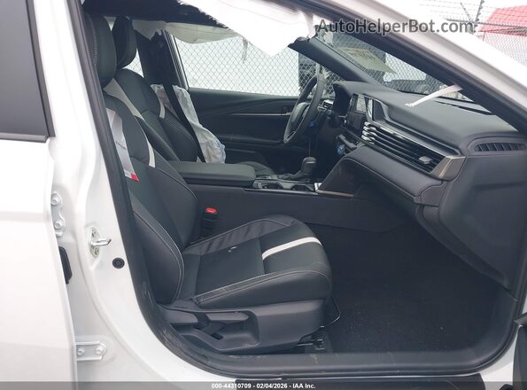 4T1DAACK4TU247029 2026 TOYOTA CAMRY Белый Вид салона спереди