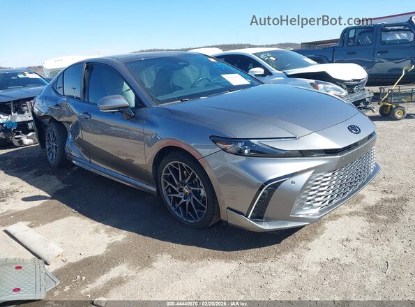 4T1DAACK5SU545376 2025 TOYOTA CAMRY Gray Delantero derecho